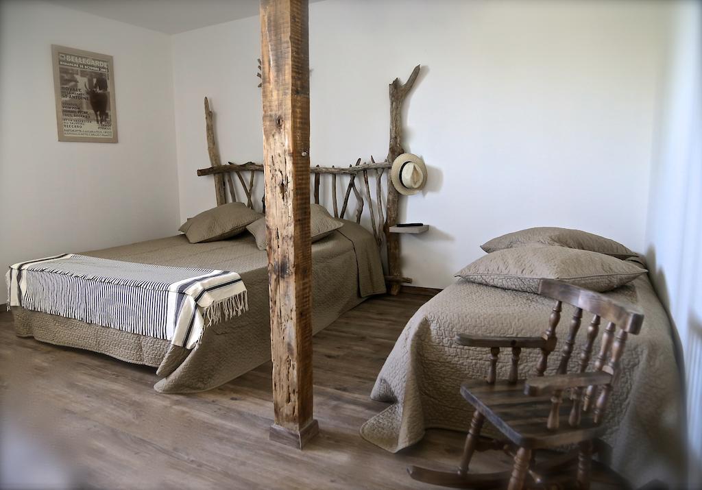 Bed and Breakfast Mas Du Menage En Camargue Manade Clauzel Saintes-Maries-de-La-Mer Zimmer foto